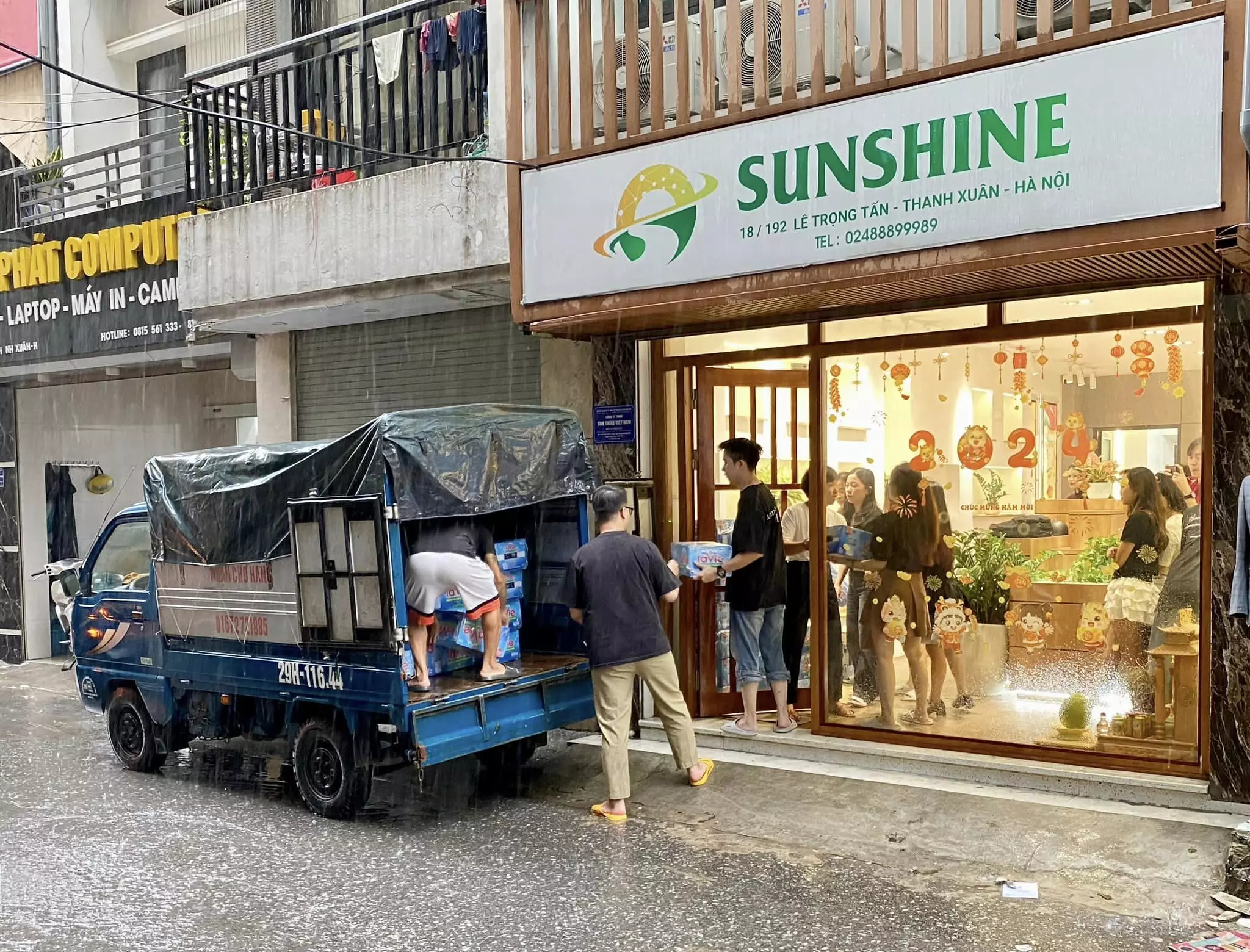 Những chuyến xe hướng về đồng bào của SUN SHINE GLOBAL liên tục lăn bánh